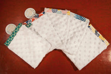 Charger l'image dans la galerie, Gant magique démaquillant !