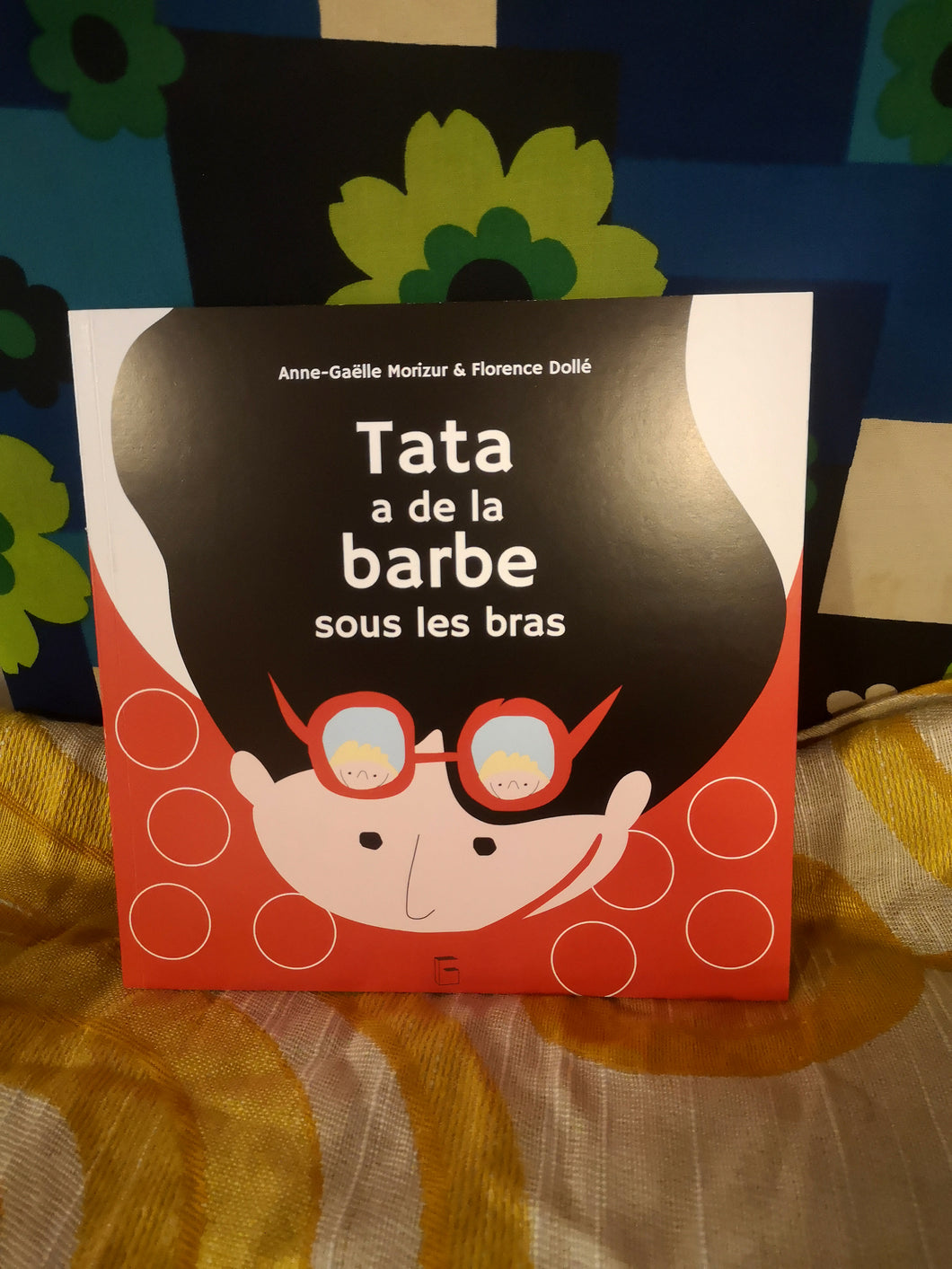Tata a de la barbe sous les bras (Jeunesse)