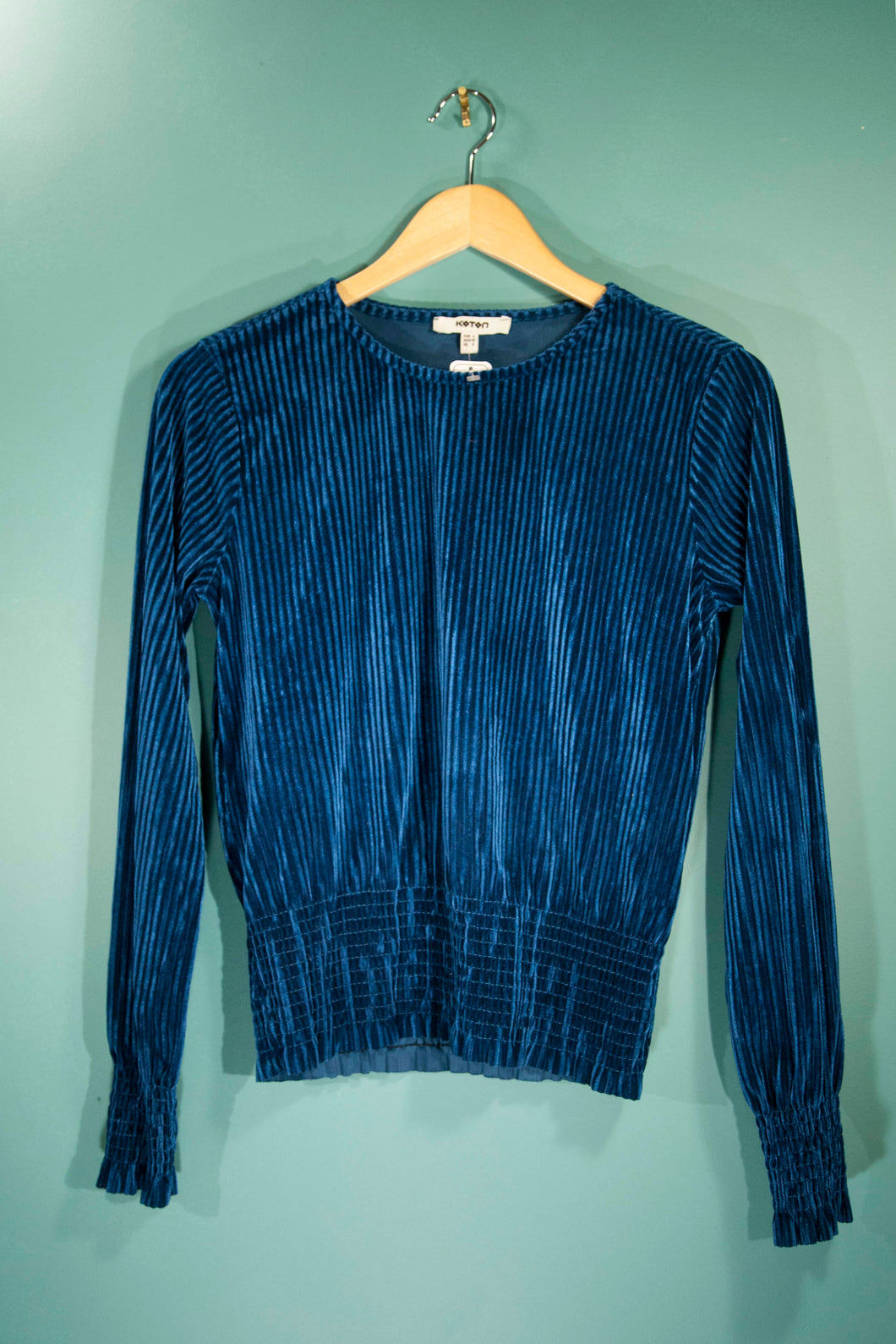 Top velour bleu manches longues