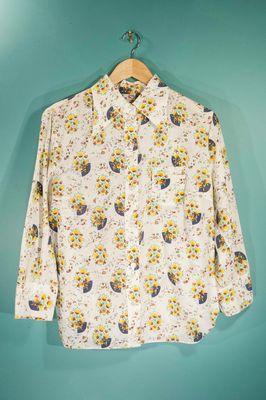 chemise vintage 70's blanche à motifs
