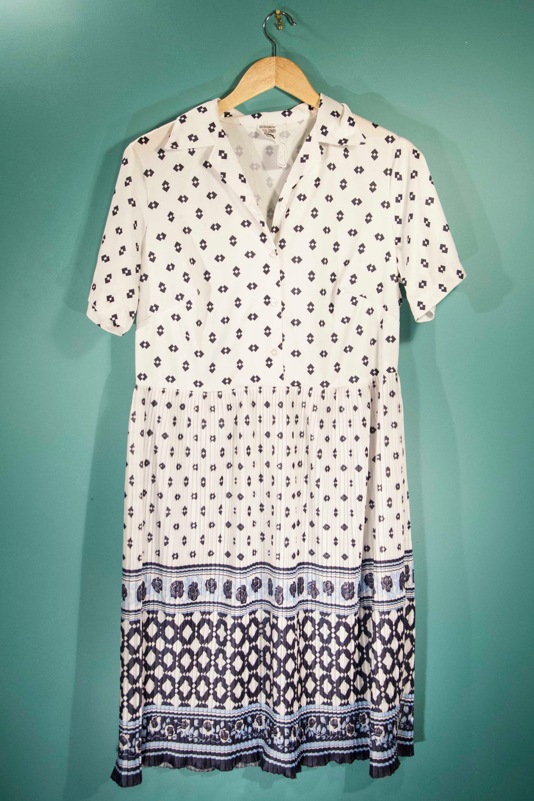Robe 70's blanche motifs bleus vintage